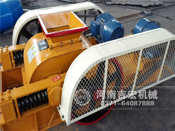 巖石破碎機(jī)代替“滴水穿石”閃亮登場(chǎng)！