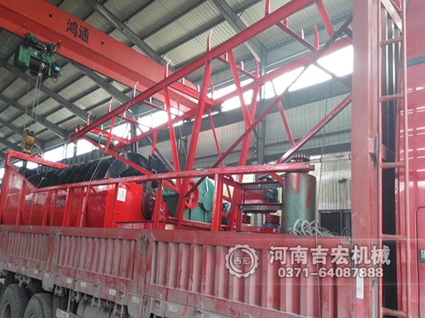 螺旋洗石機、移動輸送機發(fā)往東北